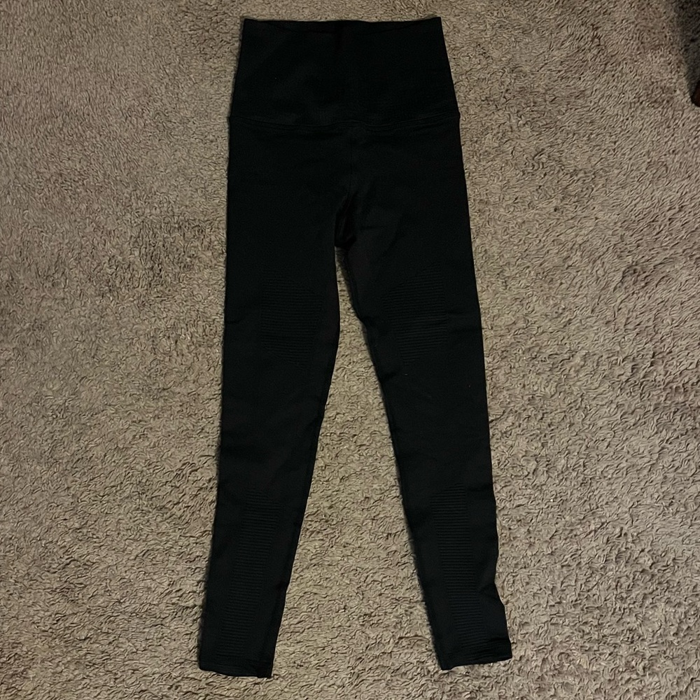 Tone it Up x Avocado leggings